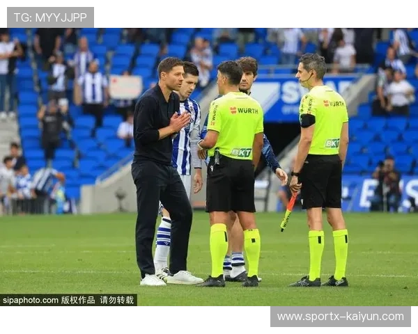 法甲VAR判罚遭质疑 引发广泛讨论